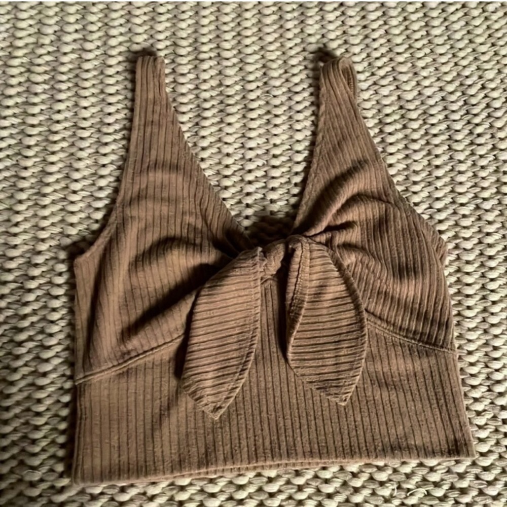 Abercrombie & Fitch tie crop top